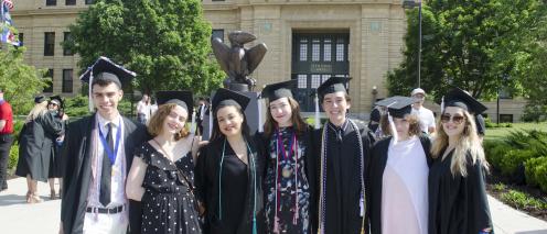 Students of the Class of 2018 on front of Strong Hall
