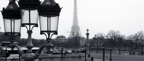 Black and white image of the Eiffel Tower